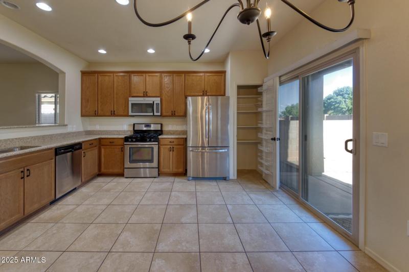 082083-4312 Hennen Drive