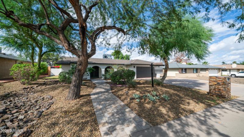 10610 N 35TH ST-4