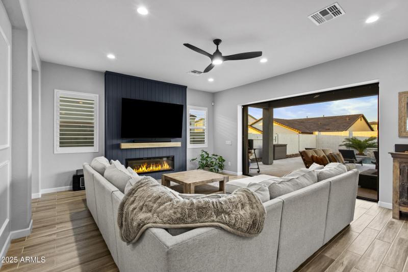 Custom Panoramic Sliders that Disappear