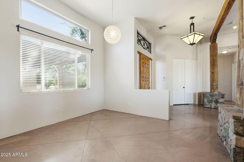 Formal Dining/Entry