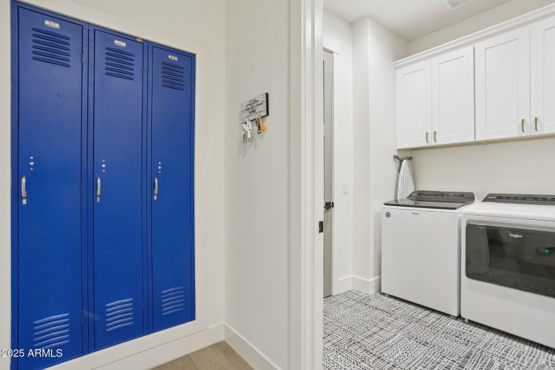 43-web-or-mls-8449-e-lincoln-dr