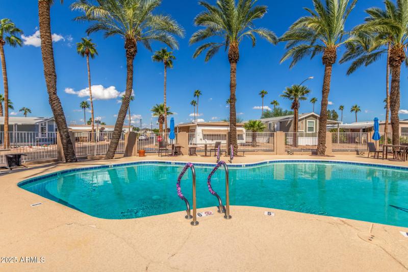 32 Cave Creek