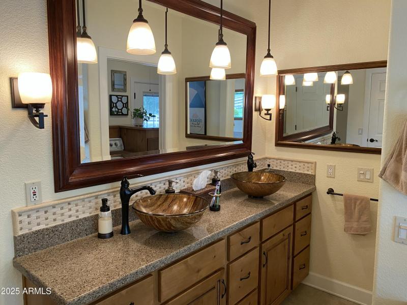 Master athroom