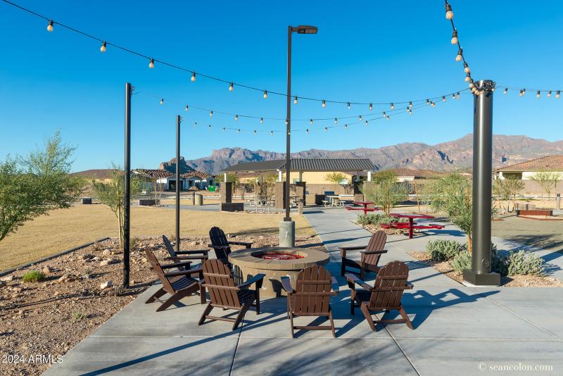 HOA Community fire pit & Views
