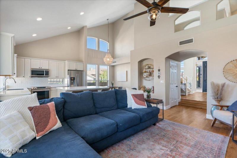 25-Family Room