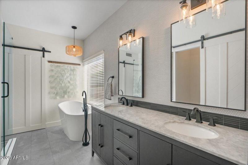 29-Primary bathroom