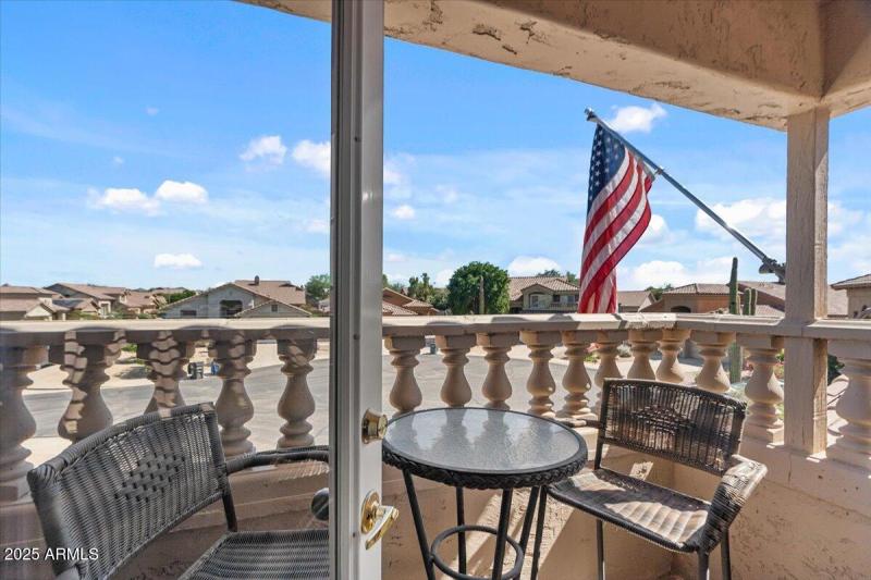41-Upper patio
