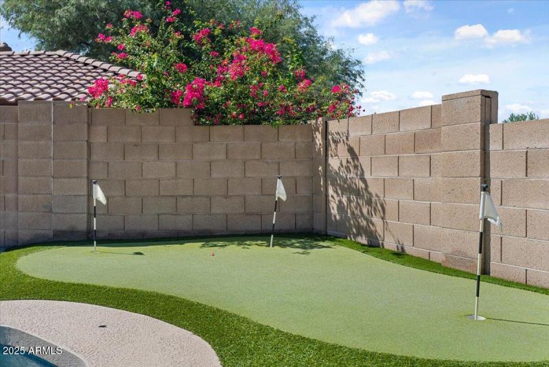 50-Putting green