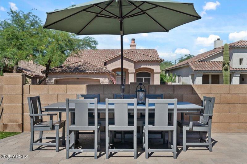 54-Outdoor seating