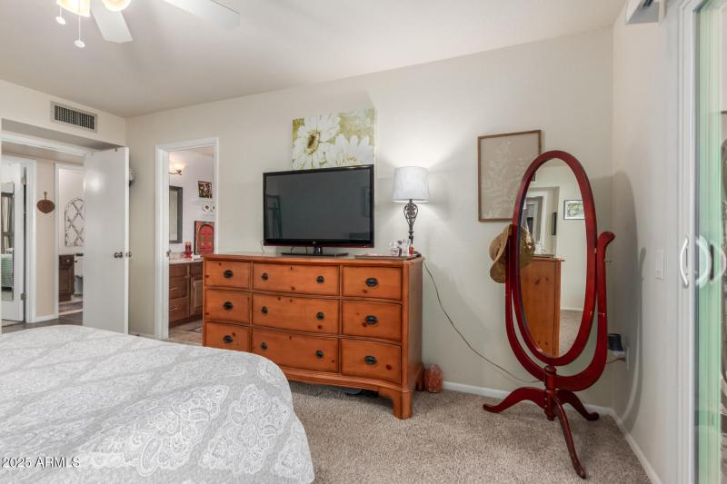 16 Del Webb