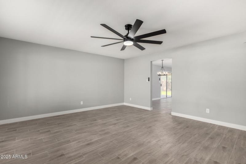 07 - 73rd 5607