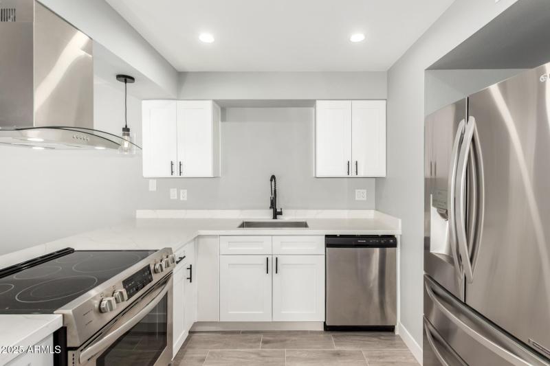 20 - 73rd 5607