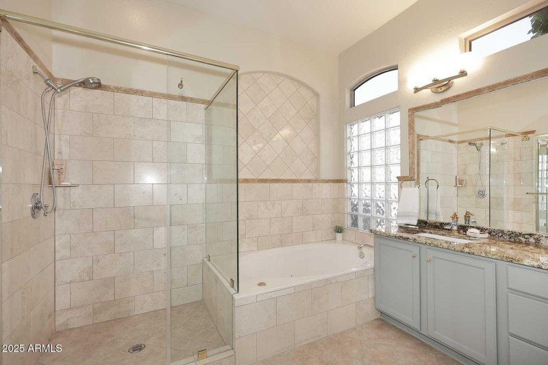 Primary Bath-Jetted Tub