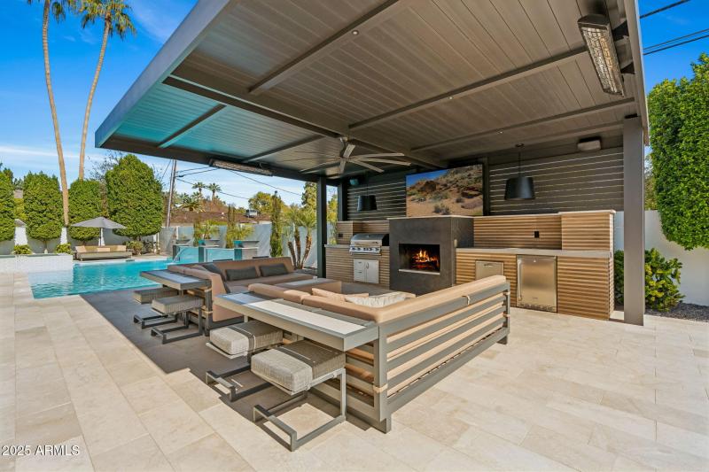50-web-or-mls-3851-n-jokake-dr