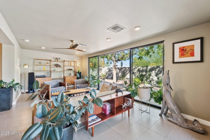Gorgeous open floorplan