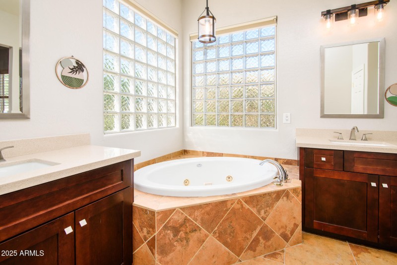 42264 W Rummy-2553-Edit