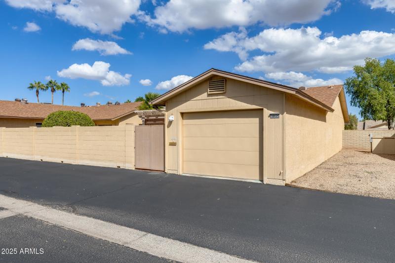 End Unit - Only 1 neighbor