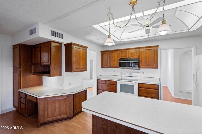17-Kitchen