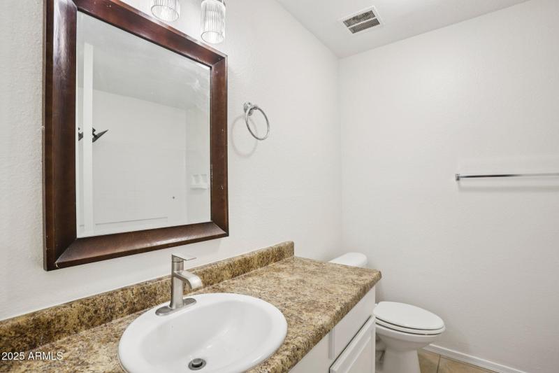 14-web-or-mls-N Miller Rd unit 1001-S161