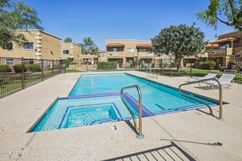23-web-or-mls-N Miller Rd unit 1001-1610