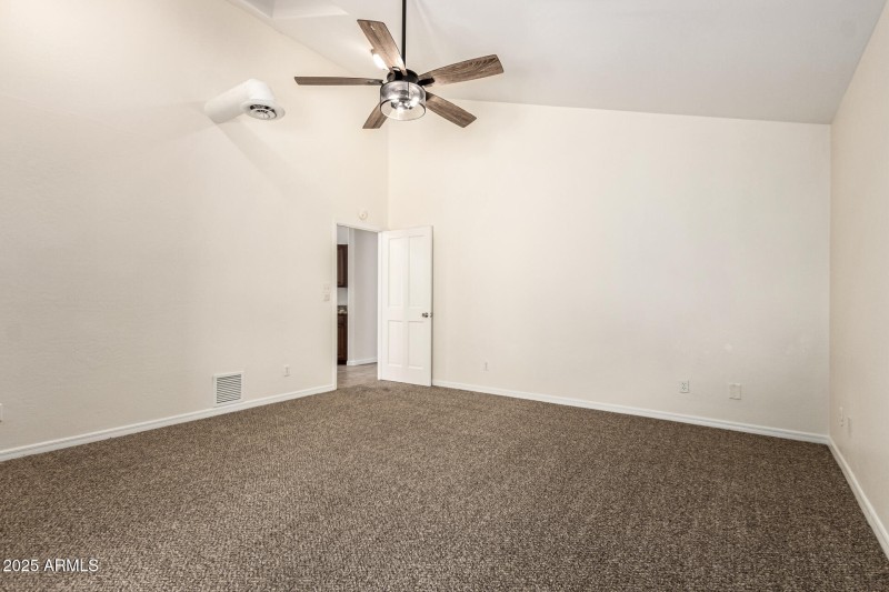 0E9DF737-8A10-4206-96D4-558E1832CFFC