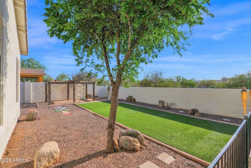 37-web-or-mls-P1337403