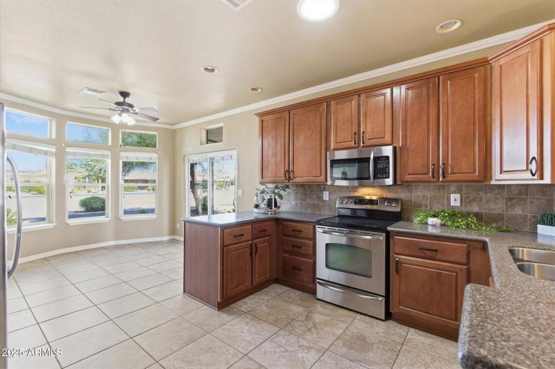 Kitchen meal prep space
