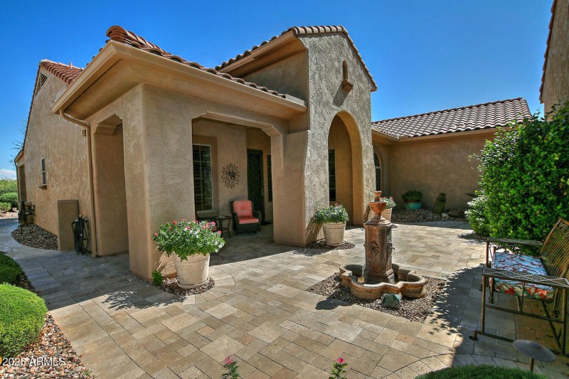 3573 N Presidential Dr-large-002-025-Bea