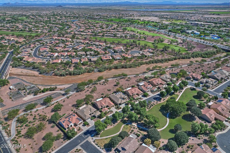 3573 N Presidential Dr-large-054-030-Com