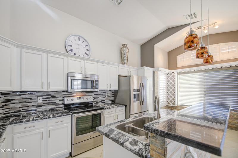 Kitchen 8
