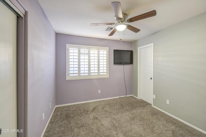 Bedroom 4-pic 1