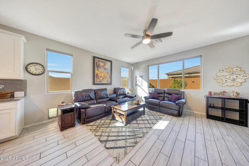 Light and bright living