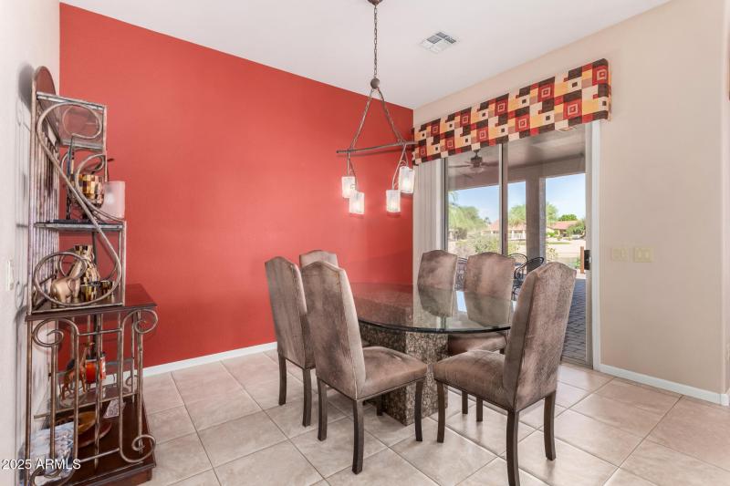 17 Breakfast Nook