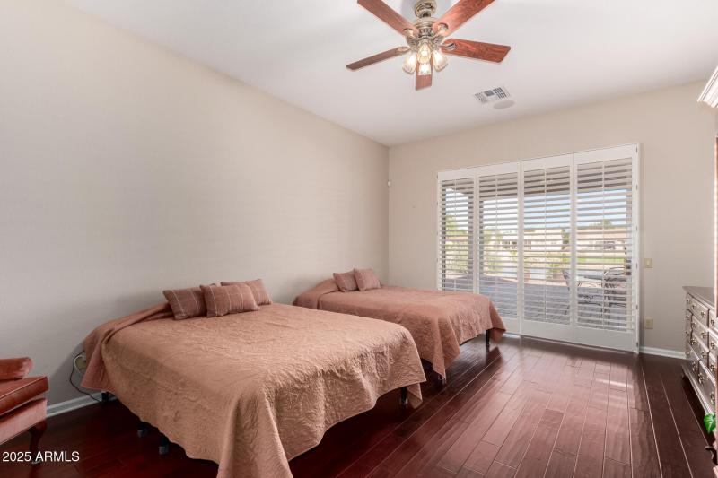 25 Primary Bedroom