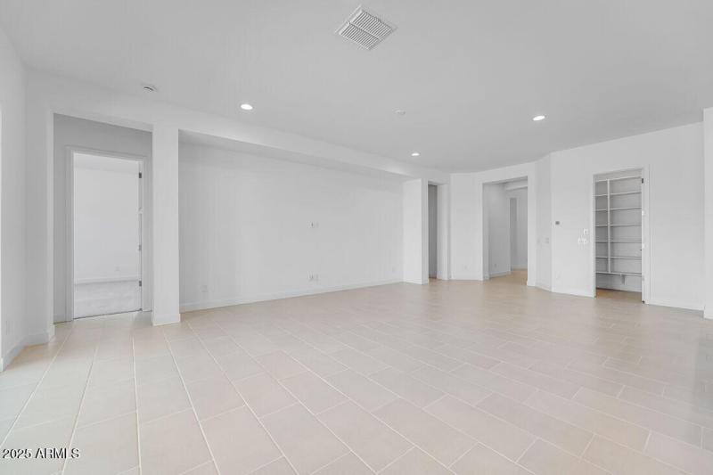 4050 E BRITTLEBUSH Lane - Ready Now!