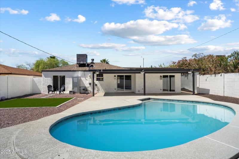 Fully refinished Pool