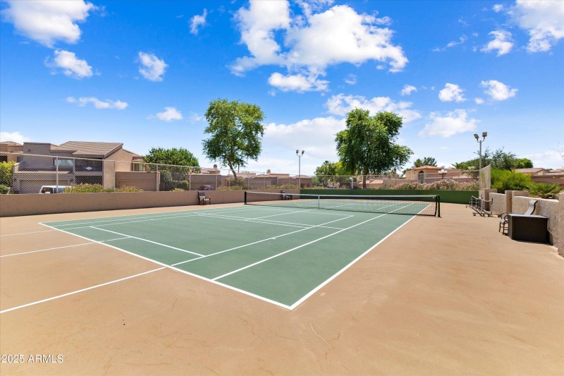 35-8100 E Camelback Rd