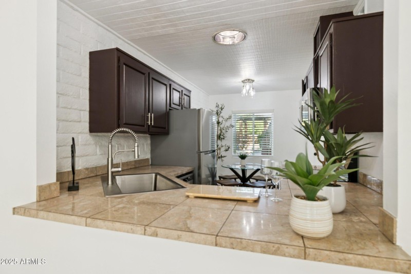 47-web-or-mls-3012-n-32nd-st-unit-36