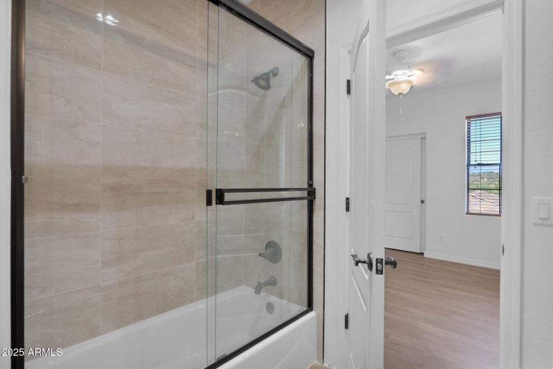 8-web-or-mls-P1327228