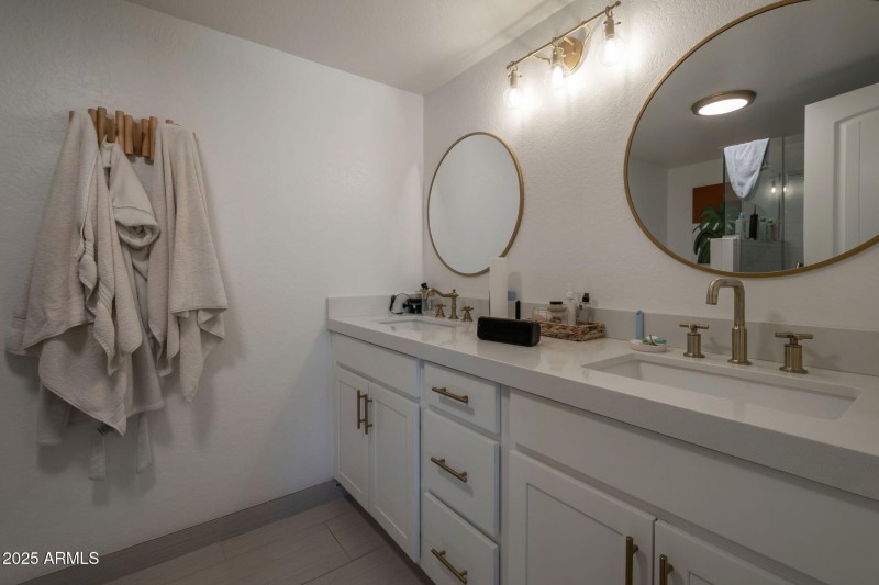 14-web-or-mls-QP-2963