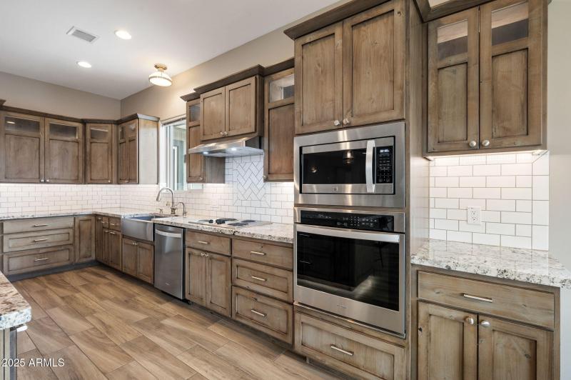 10-Kitchen (2)