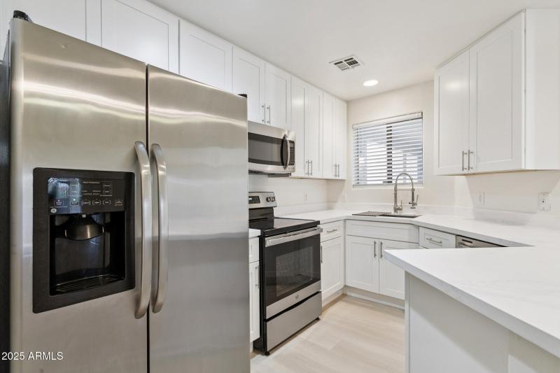 10-web-or-mls-5249-e-shea-blvd-206