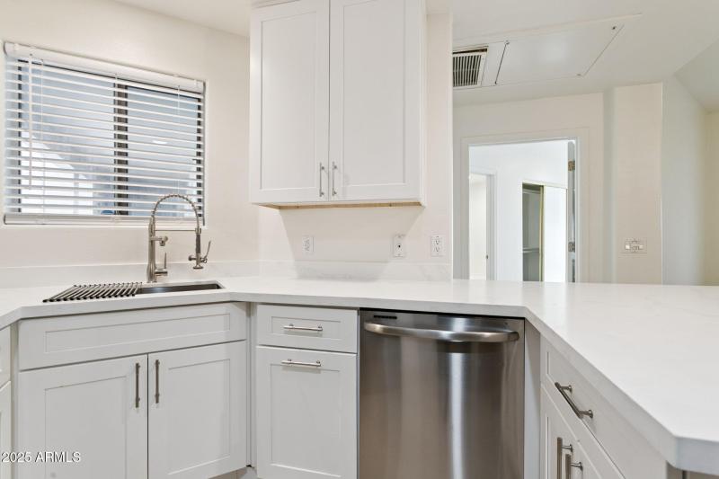 12-web-or-mls-5249-e-shea-blvd-206