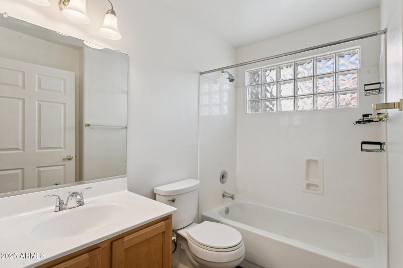 23-web-or-mls-5249-e-shea-blvd-206