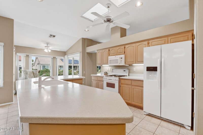 Kitchen towards reading/breakfast area
