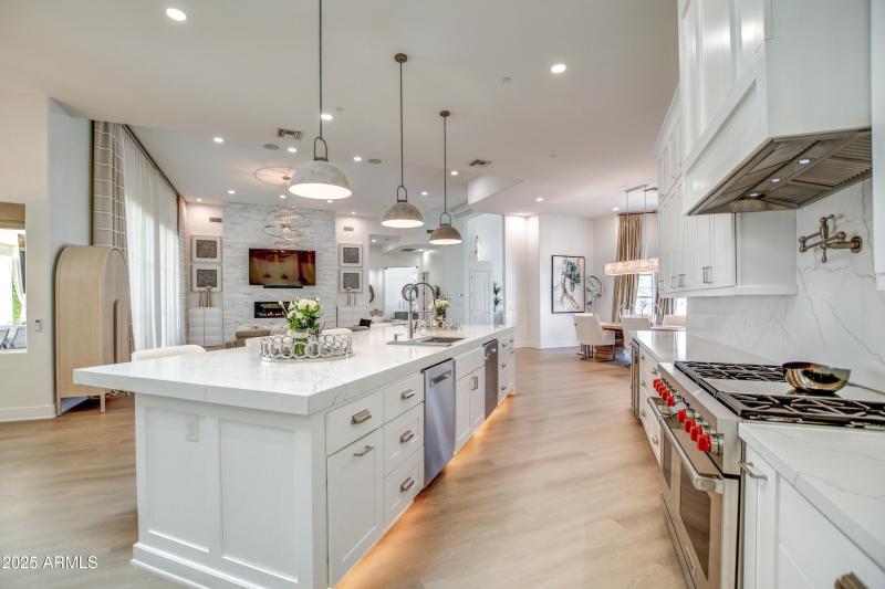 Kitchen 8