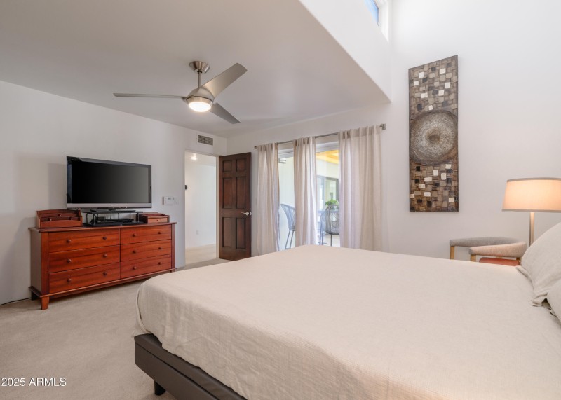 Listings_2014_SmoketreeDr_Images-46