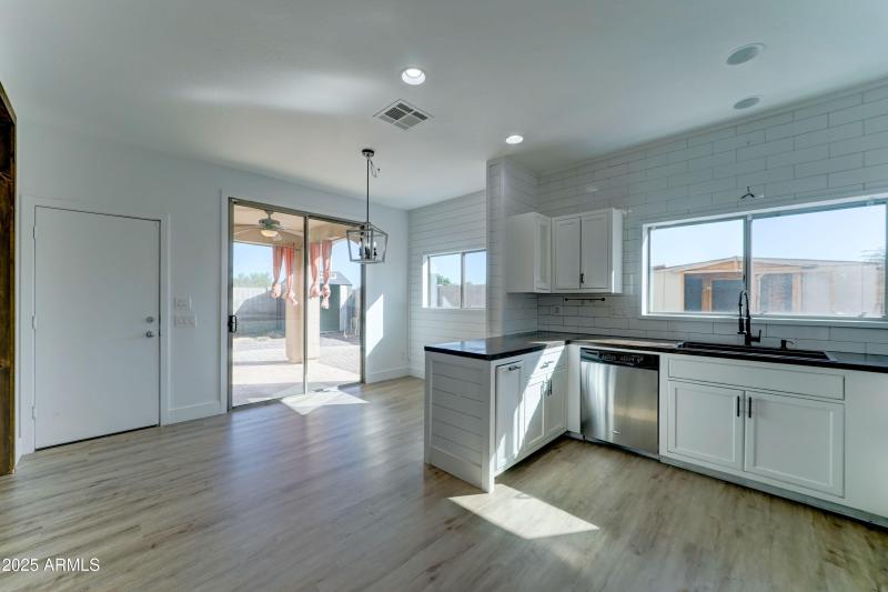 4933 N 108th AVE-8