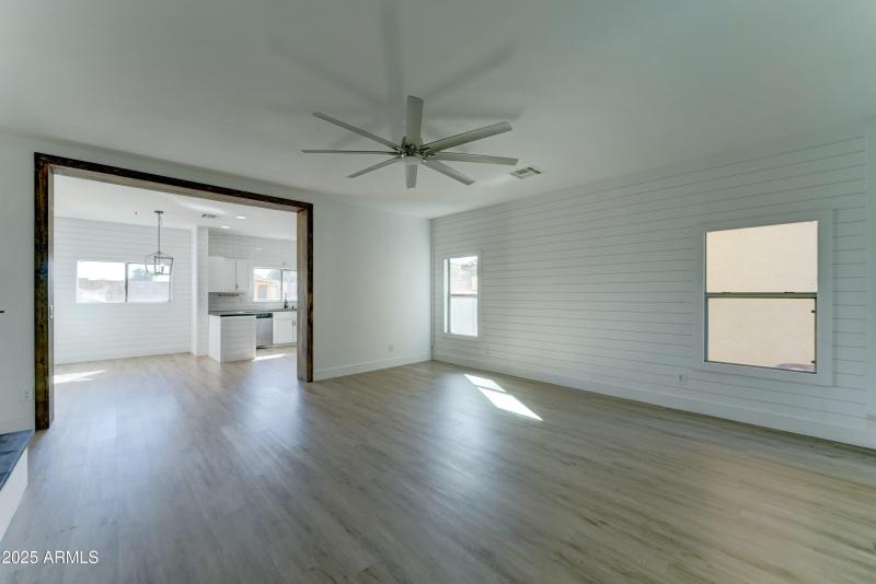 4933 N 108th AVE-13