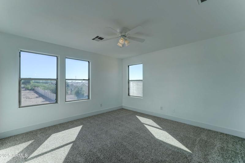 4933 N 108th AVE-17